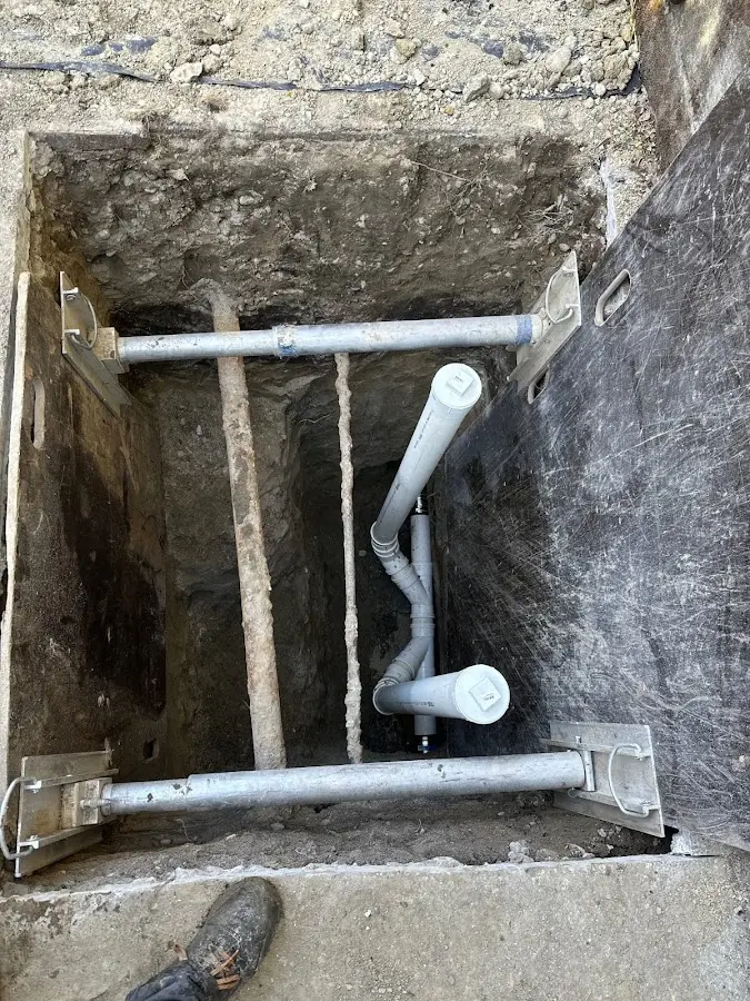 Experienced plumber completing Gas Line Repair work in Kingsland